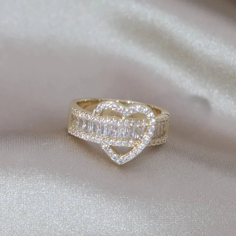 14k Lovers Loop Diamond Heart Ring