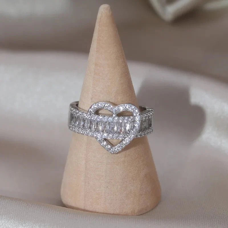 14k Lovers Loop Diamond Heart Ring