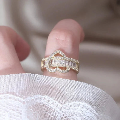 14k Lovers Loop Diamond Heart Ring