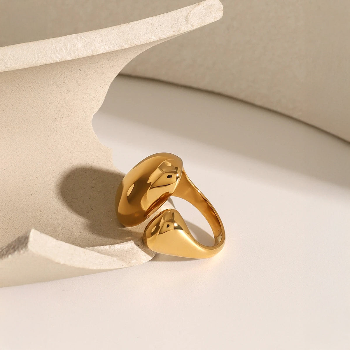 Chunky Rounded Open Square Ring