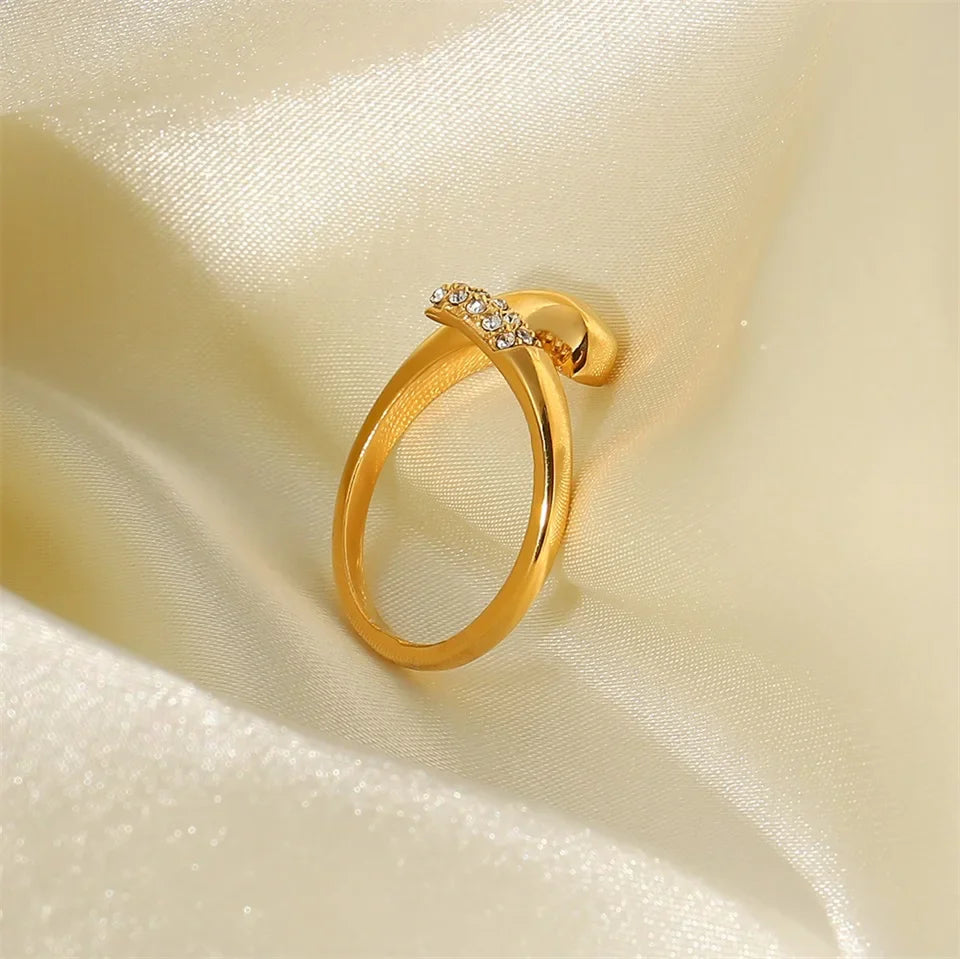 18k Dainty Diamond Tip Wrap Around Ring